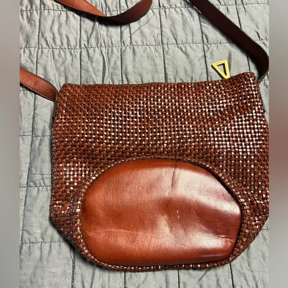 Americana by Sharif — Woven Leather Crossbody Bag - Picture 8 of 8